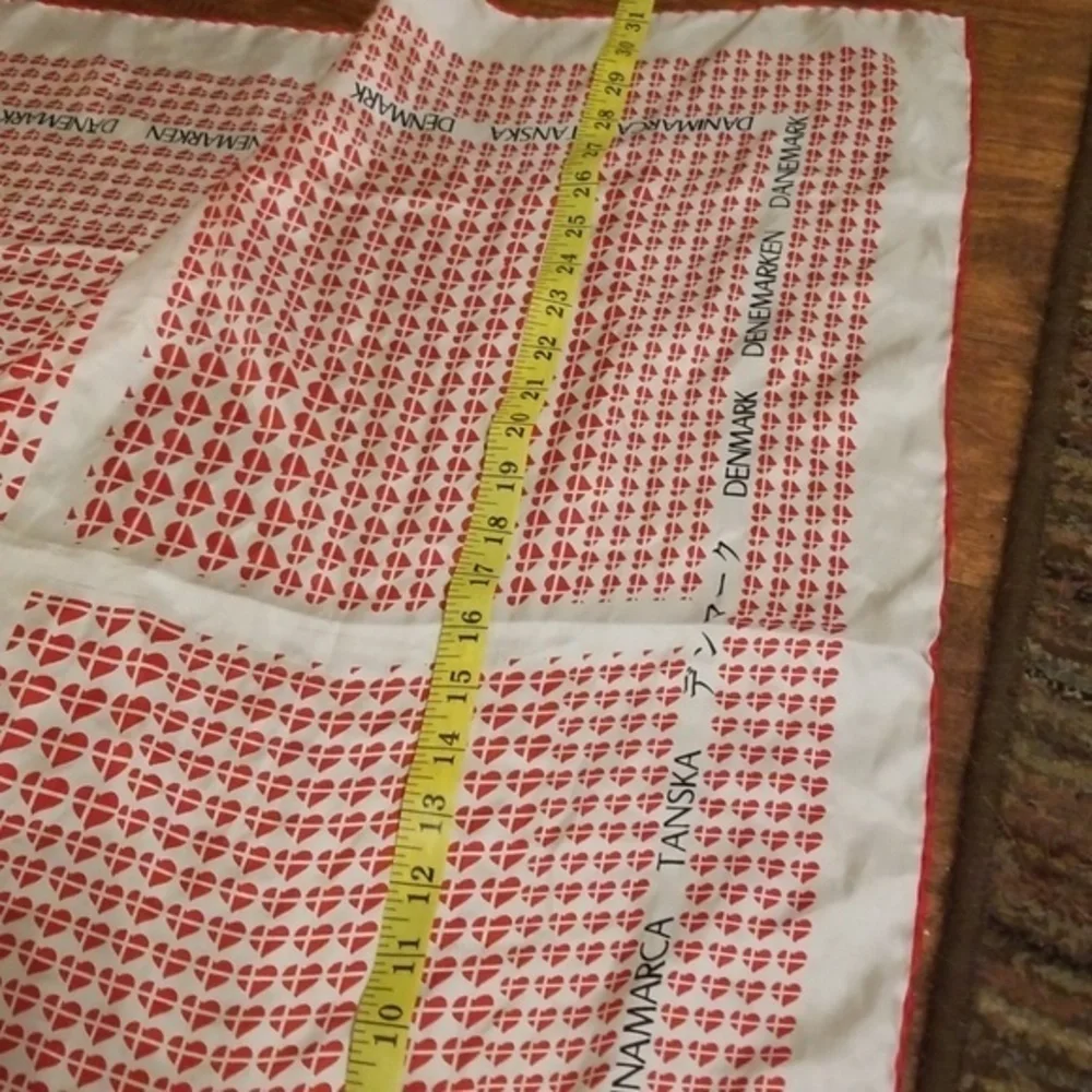 Vintage‎ Deco Red broken heart scarf